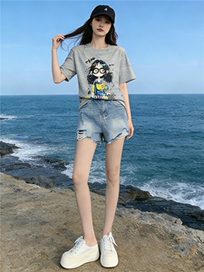 潮流休闲时尚运动套装女夏季新款圆领印花刺绣上衣牛仔短裤两件套图片