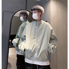 灰绿色