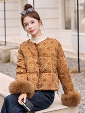 新中式风狐狸毛短款羽绒服女高端小个子保暖外套黄色，女装羽绒服，奕薇雅
