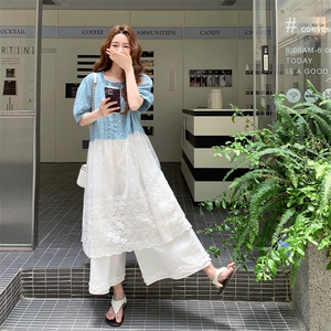 超火减龄穿搭蕾丝拼接花边上衣配阔腿裤女夏2025新款松弛感两件套图片