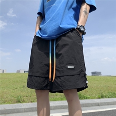 黑色