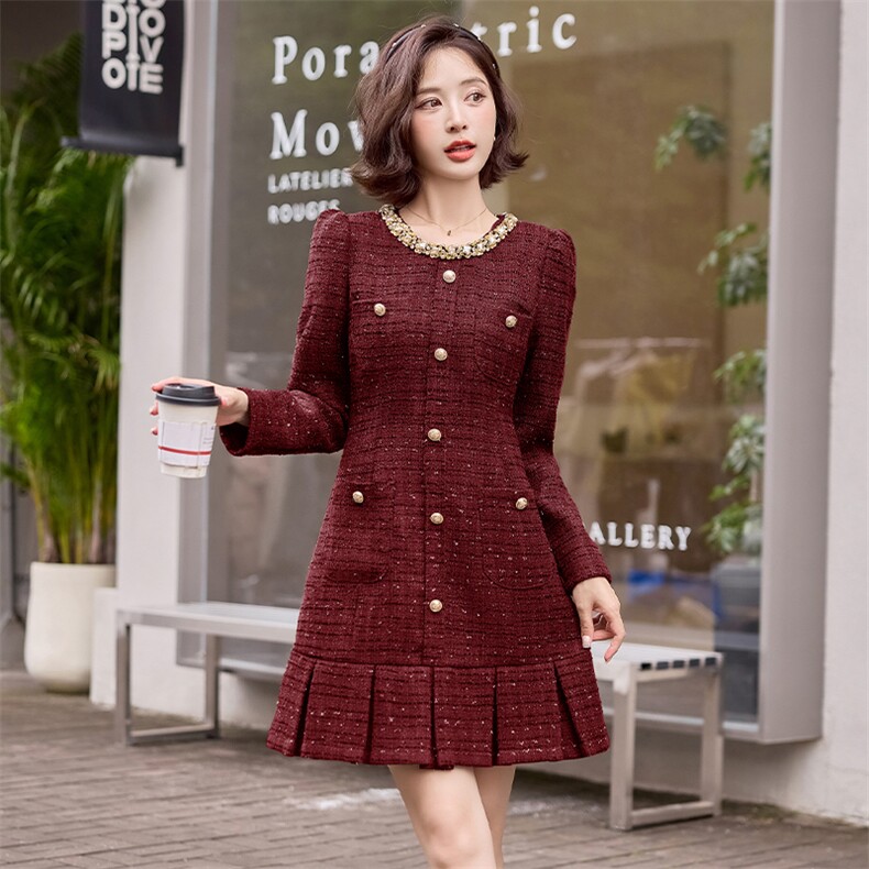 2025春秋装新款圆领单排扣长袖时尚休闲短款连衣裙，女装连衣裙，天丝秀