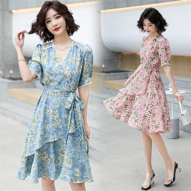 炸街亲子装洋气2025网红夏季韩版时尚沙滩裙母女装夏款碎花连衣裙，女装连衣裙，铭街依杨