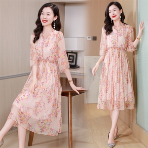 真丝连衣裙2025夏季新款大码女装衣服桑蚕丝高端精致气质碎花裙子图片