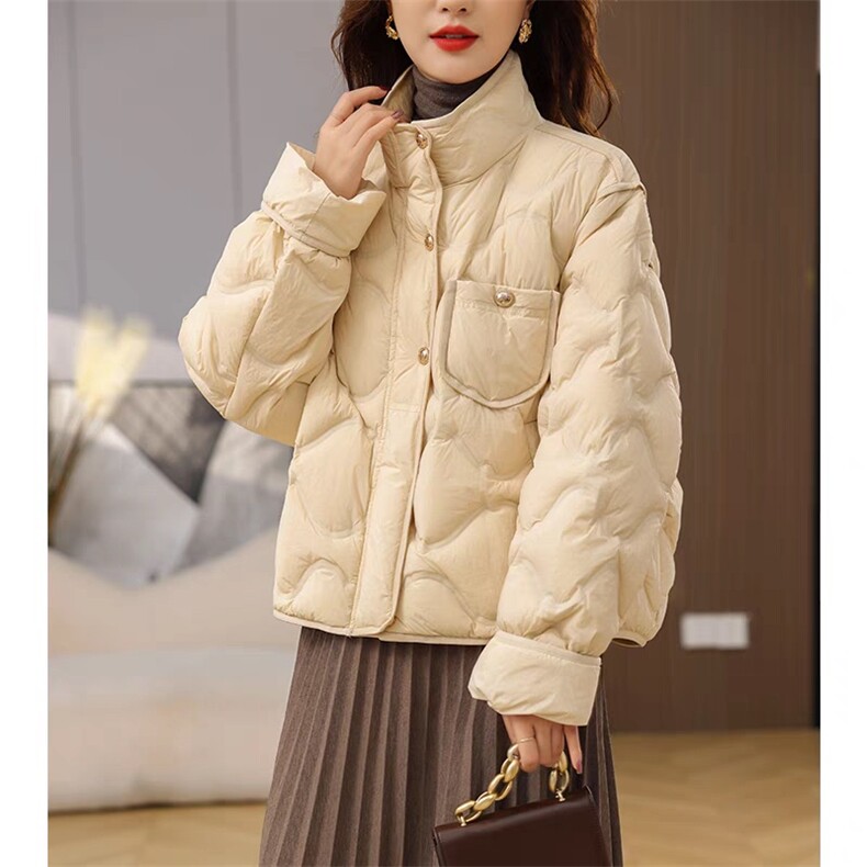 2024年秋冬季新款保暖韩系气质时尚宽松加厚保暖BK棉服羽绒服，女装羽绒服，牛米欧羽绒服工厂店