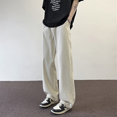 米白色