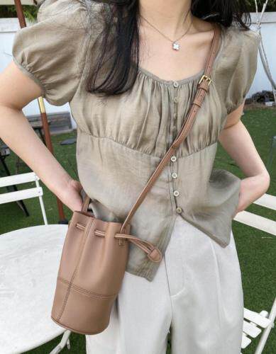 连衣裙小衫，女装连衣裙，载美