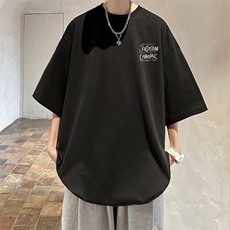 黑色