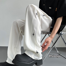 奶白色
