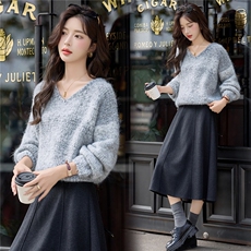 2025年冬季羊毛V领套头针织线衫加厚短款时尚通勤韩版灰色毛衣，女装针织衫/毛衣，小九月