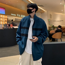 黑绿色
