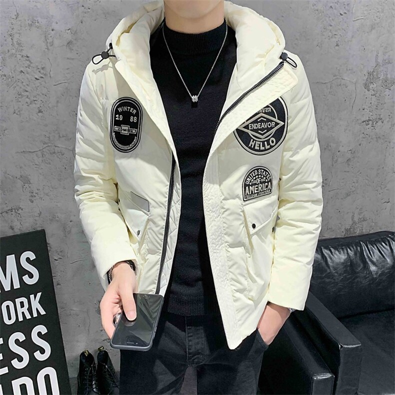 店主风冬季保暖羽绒服绣标装饰连帽男士保暖外套C301B-YR02图片