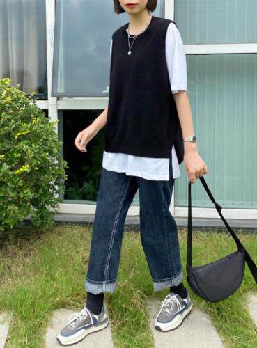 秋季新款圆领后开叉简约设计时尚百搭马甲女，女装马夹，日の谷