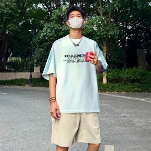 抖音得物品质二开240克宽松纯棉美式潮牌印花三条杠中性风短袖T恤图片