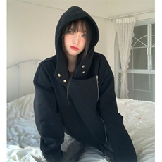 黑色
