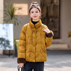 新中式G风提花短款羽绒服女2025冬季新款独特气质红色白鸭绒外套，女装羽绒服，衣之秀