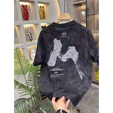 黑色