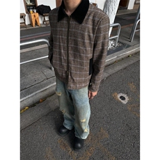 卡其色