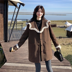 现货：新款设计感拼色花边大翻领咖色羽绒服2C135-8928P275K428，女装羽绒服，2C135