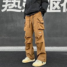 卡其色