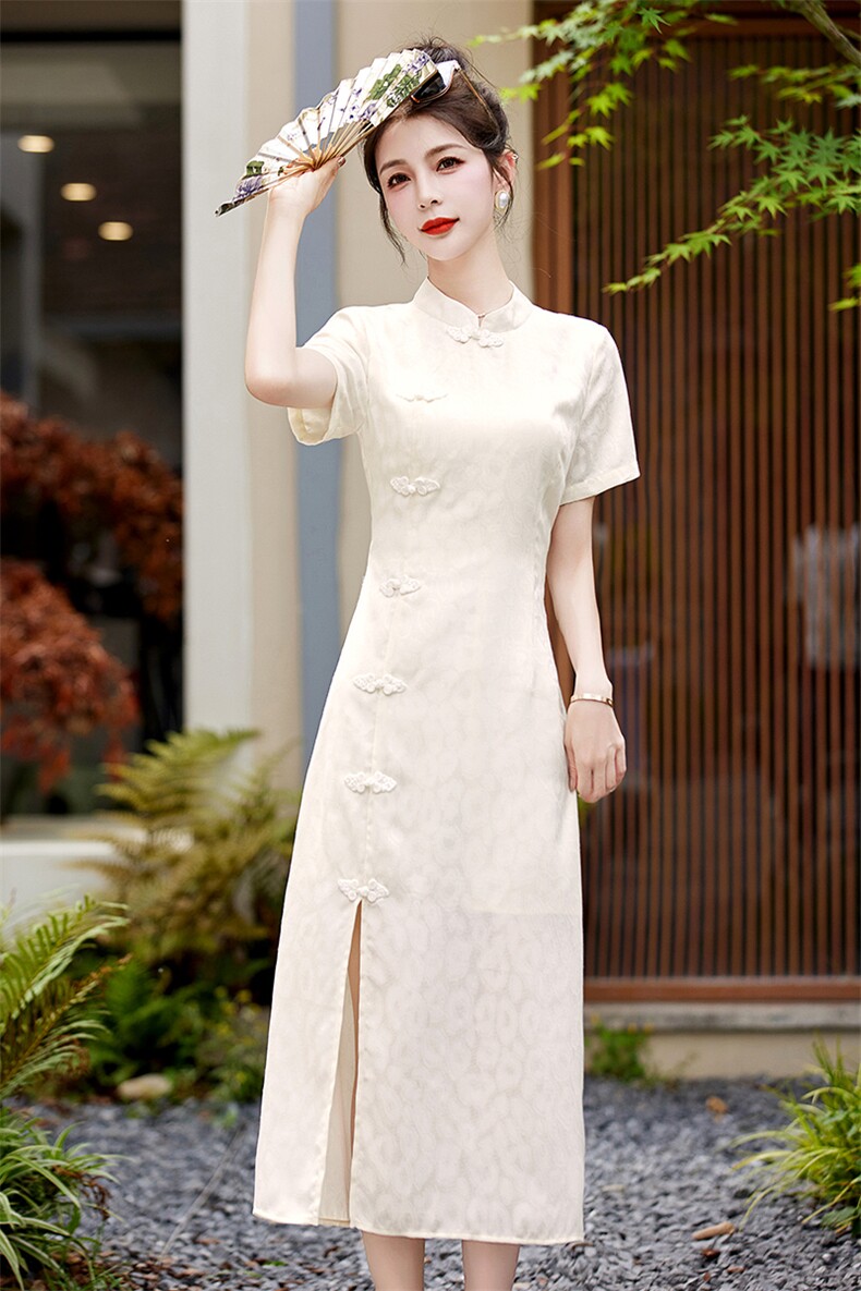 绿色旗袍连衣裙女2025新款夏季年轻款新中式复古改良气质高端,女装连衣裙,关键词