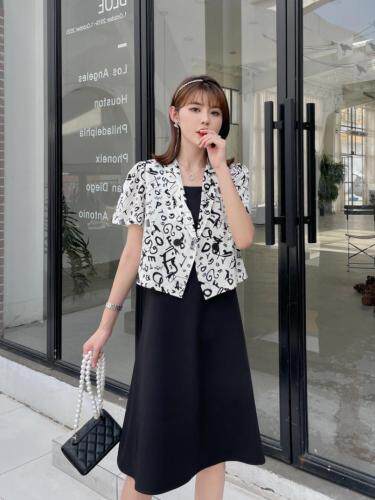 夏装二件套连衣裙上新中，女装连衣裙，秋莎明月