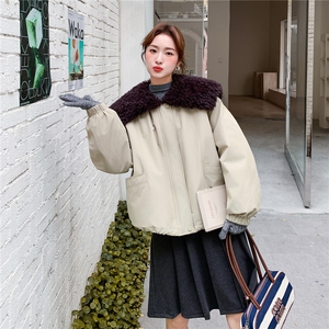 浅卡其色复古风毛绒大翻领羽绒服女2025冬季新款白鸭绒工装短外套图片