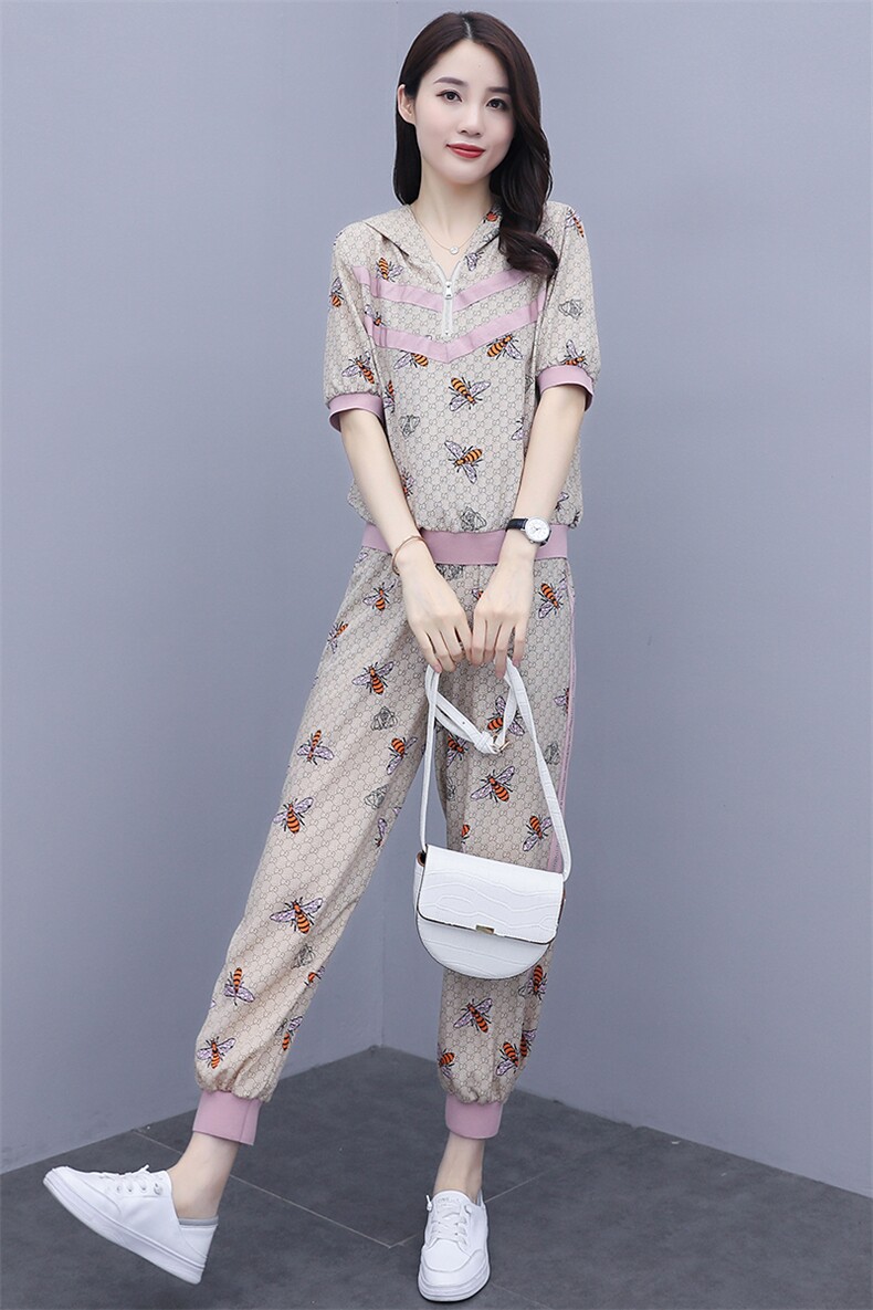 大量现货2022年夏季印花连帽个性优雅舒适时尚短袖套装,女装套装/套裙,奕薇雅