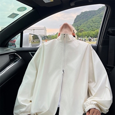 米白色