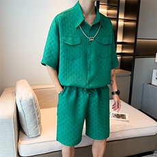 绿色