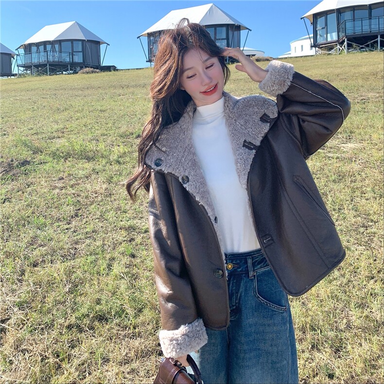当季新款两面穿翻领皮毛一体2C229-86315-P265-K425,女装短外套,2C229
