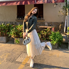 港风复古设计感做旧短款牛仔外套女2025春季新款小个子时尚外套潮，女装短外套，臻衣坊