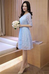 优雅蕾丝连衣裙女夏季新款气质修身显瘦中长款粉色裙子图片