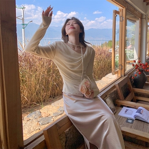 温柔风甜美酷酸半身裙套装女春秋2025新款两件套减龄独特漂亮超火图片