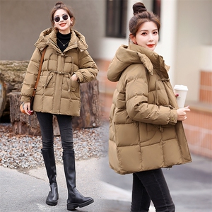 2023年冬季新款羽绒服连帽复古盘扣两粒扣加厚超软舒适羽绒服女图片