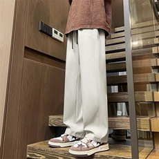 米白色