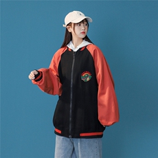 黑色