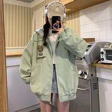 浅绿色