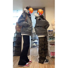 灰色
