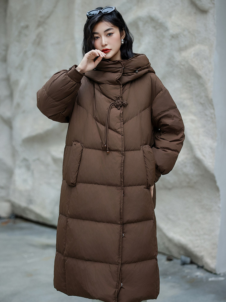 现货现货现货24冬季新款90白鸭绒长款直筒型羽绒服,女装羽绒服,阳光伊恋