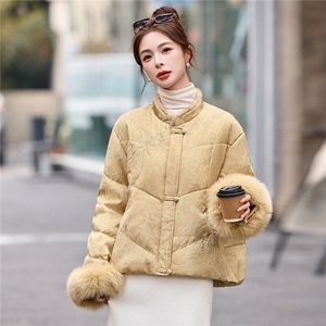 新中式立领羽绒服女2025冬季新款巨好看刺绣大毛领白鸭绒外套图片