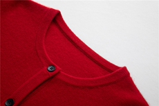 2025年秋季时尚百搭通勤简约休闲加厚圆领拼色手工绣开衫，女装羊绒衫，轩妮羊绒