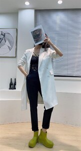 高端大气上档次，一款上身秒变气质女神的风衣。图片