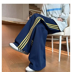 藏青色