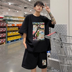 黑色
