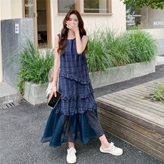 法式复古木耳边格纹无袖连衣裙女2025夏季新款宽松显瘦长裤背心裙，女装连衣裙，2C258