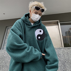 墨绿色