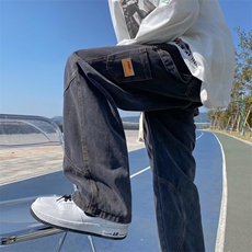 黑灰色