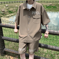卡其色