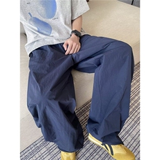 藏青色